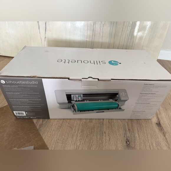 12” Silhouette Cameo 4 Crafting Machine & Accessories BUNDLE - Picture 12 of 12